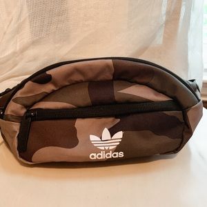ADIDAS ORIGINALS | National Fanny Pack